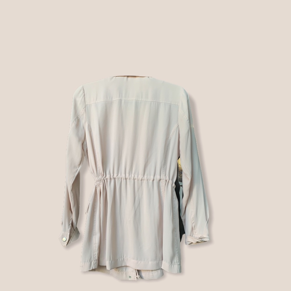 Light Blouse Jacket - Picture 2 of 3